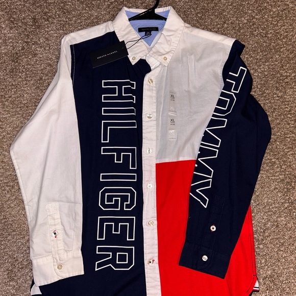 Tommy Hilfiger Other - Tommy Hilfiger Navy and White Logo Shirt
